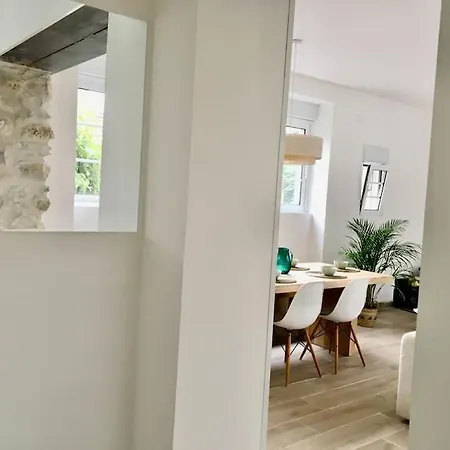 Maison Proche & Paris